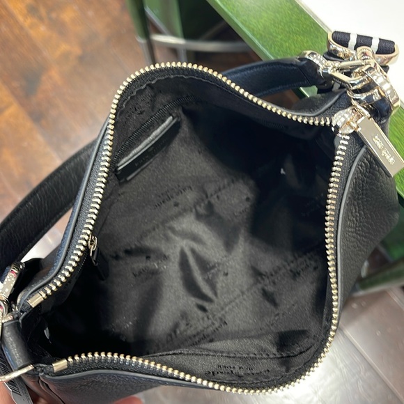 Kate Spade Rosie Shoulder Bag With Tech Attachment AirPod 
Black 
NWT - Picture 12 of 16